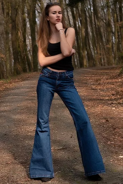 Women's flared jeans 